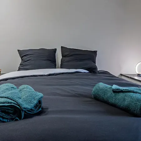 Aux Caprices De Leah * Trooz