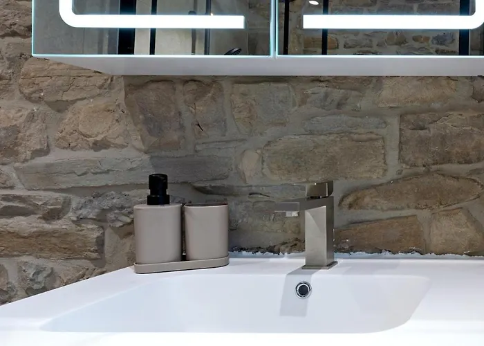 Aux Caprices De Leah *